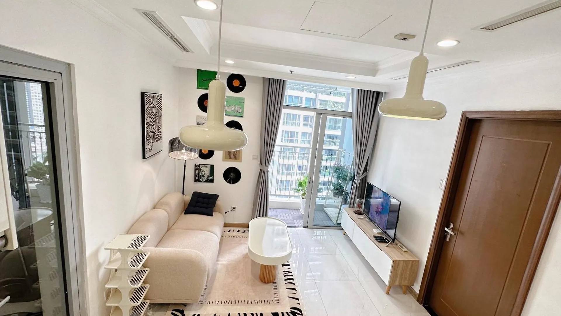 2Bedroom Landmark 1 Park-Pool-Gym-Can Ho Vinhomes 2Pn-2G Ho Şi Min 0*,