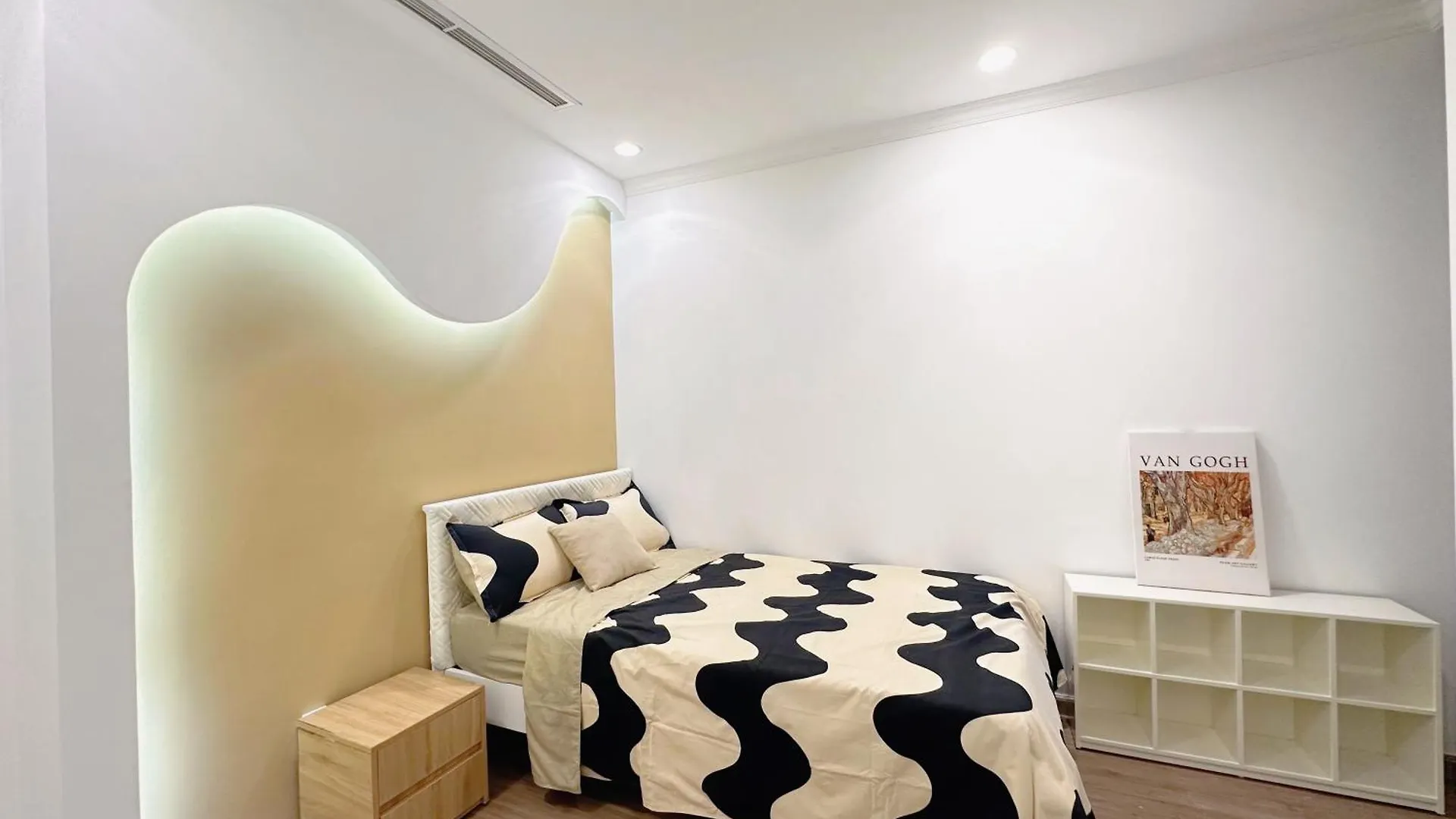 2Bedroom Landmark 1 Park-Pool-Gym-Can Ho Vinhomes 2Pn-2G Ho Şi Min