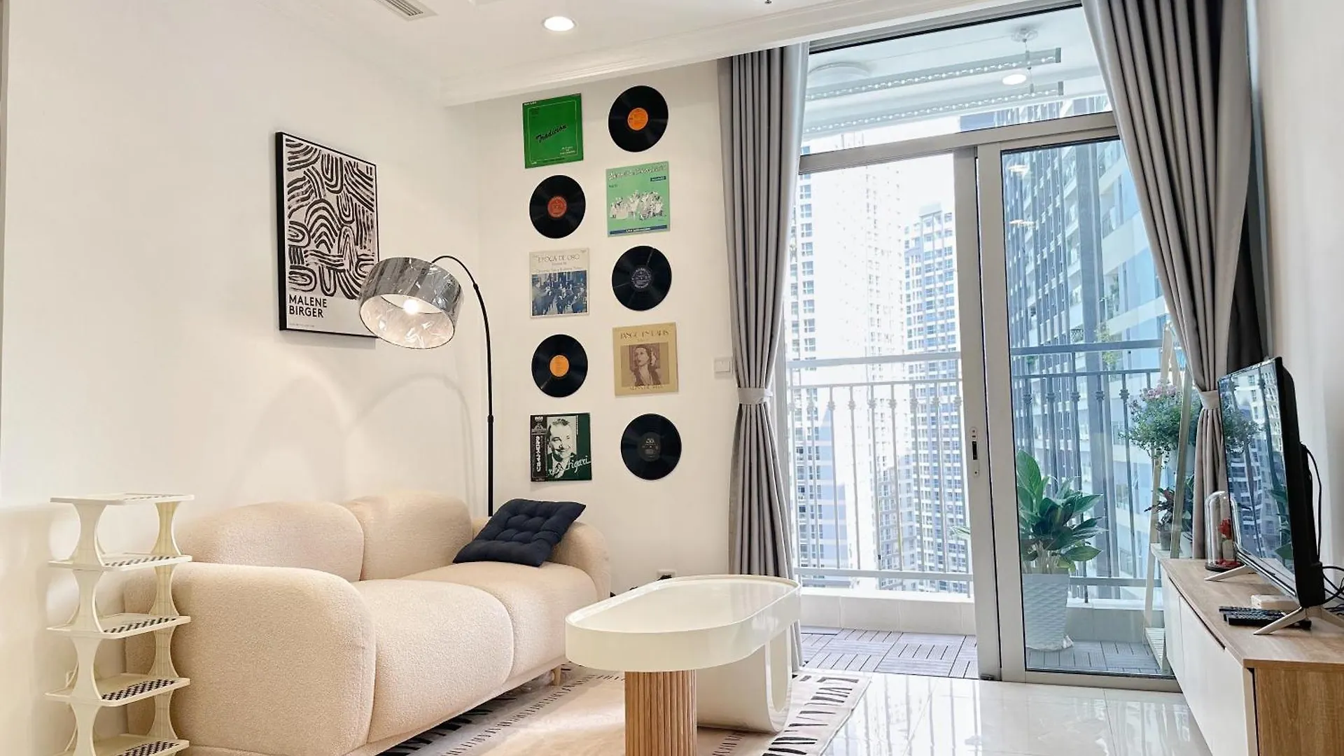 2Bedroom Landmark 1 Park-Pool-Gym-Can Ho Vinhomes 2Pn-2G Ho Chi Minh City Apartment